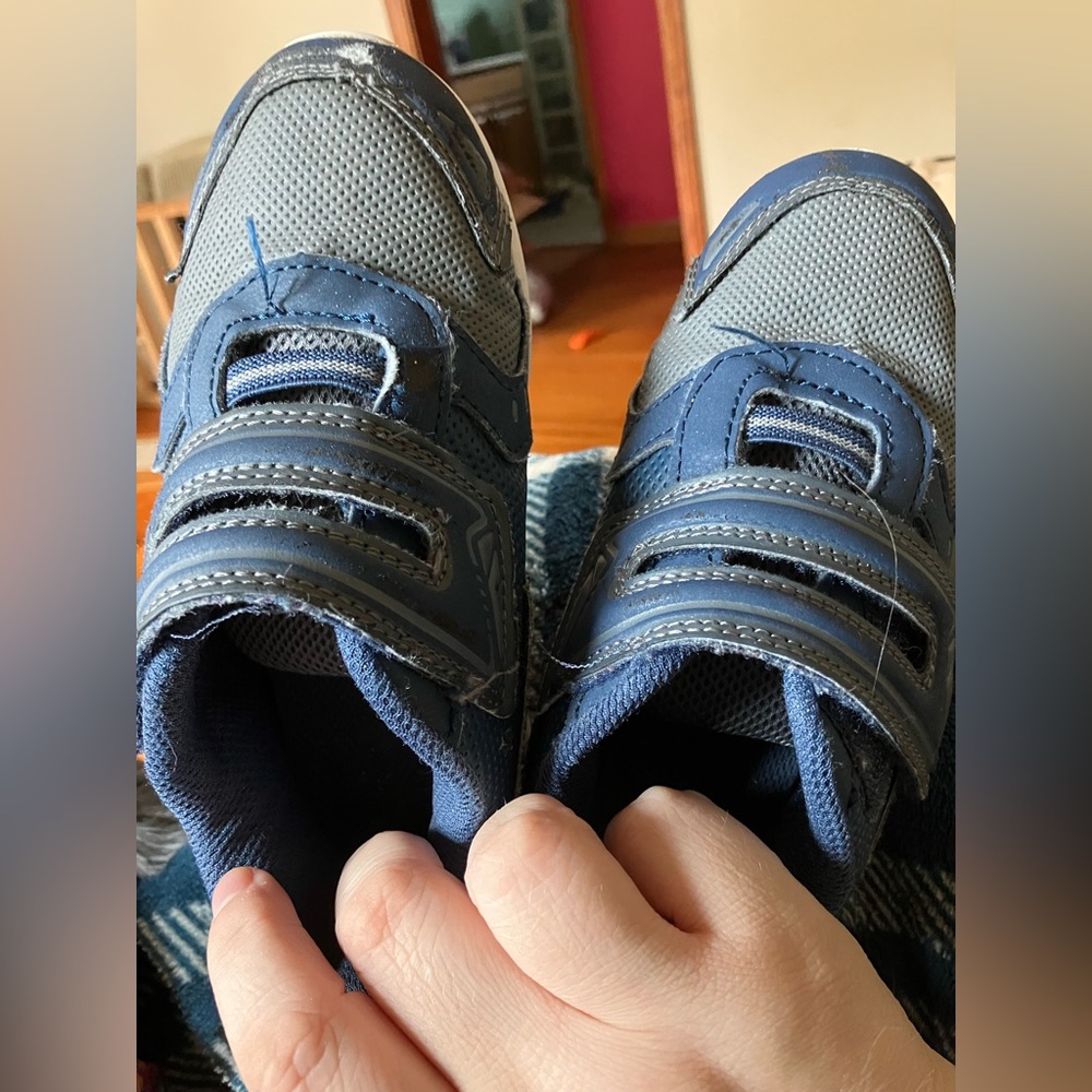 Navy kids tennis shoes